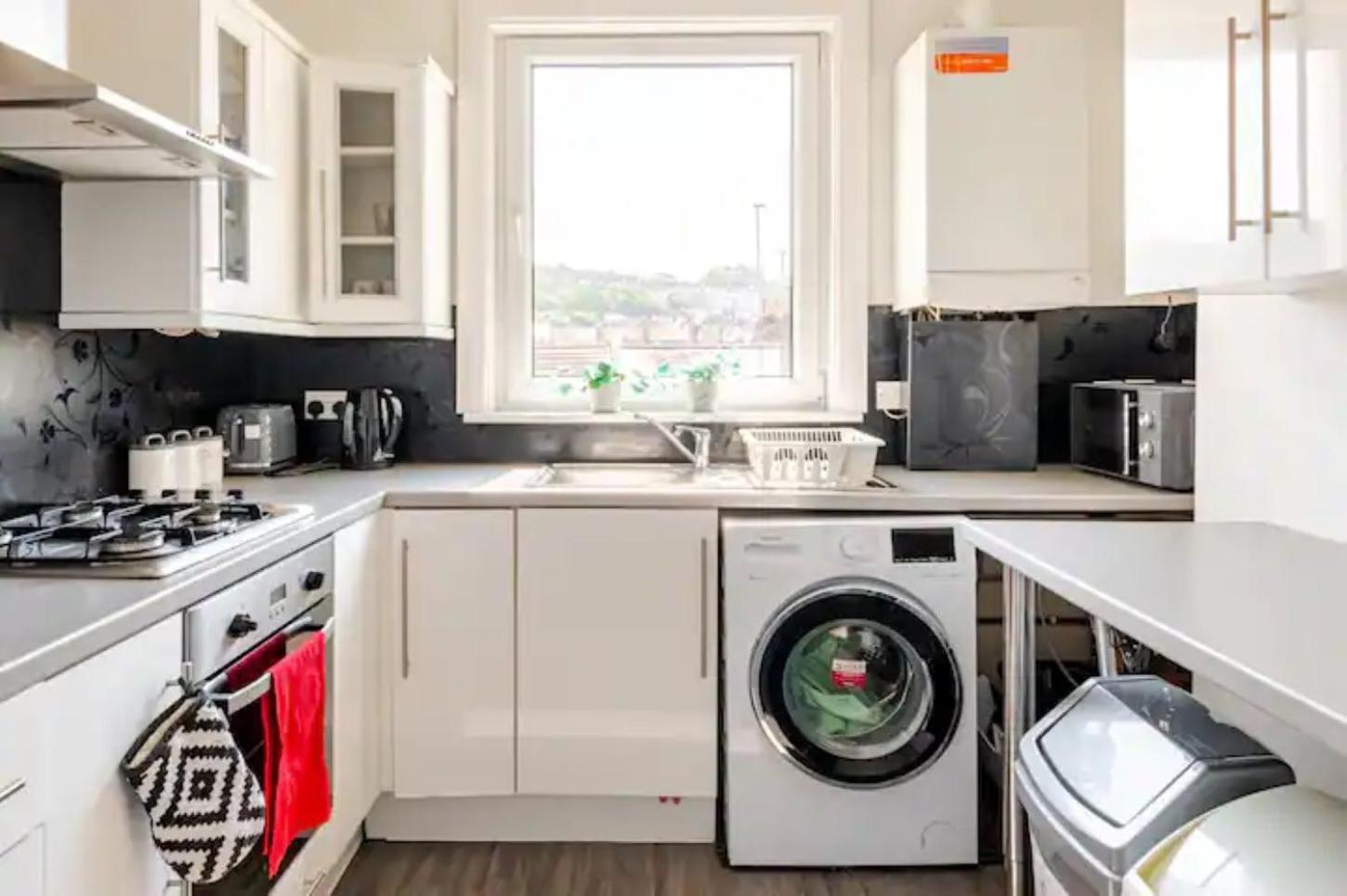 Castle View 2 Bedroom Apartment In Town Centre 哈斯丁 外观 照片