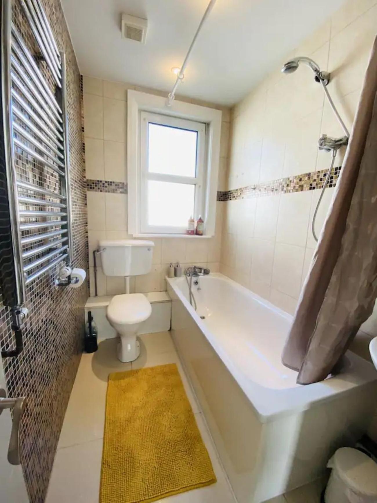 Castle View 2 Bedroom Apartment In Town Centre 哈斯丁 外观 照片