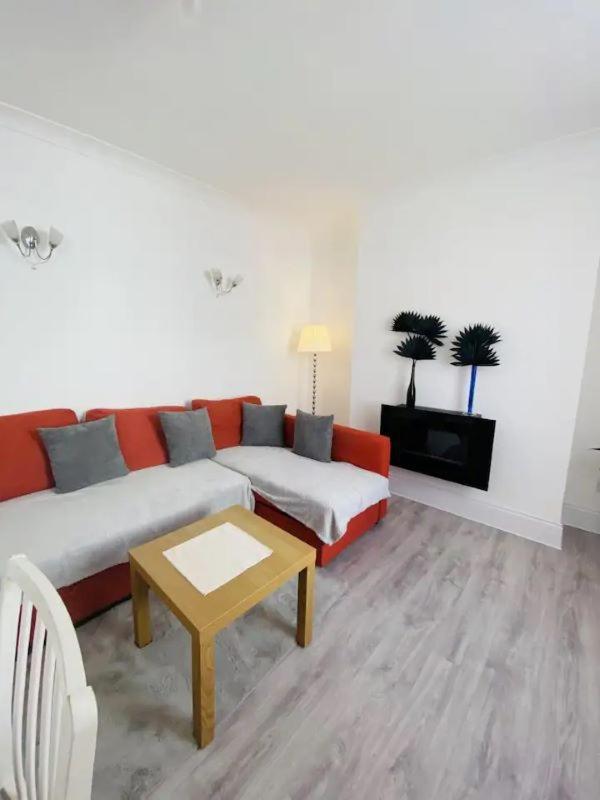 Castle View 2 Bedroom Apartment In Town Centre 哈斯丁 外观 照片