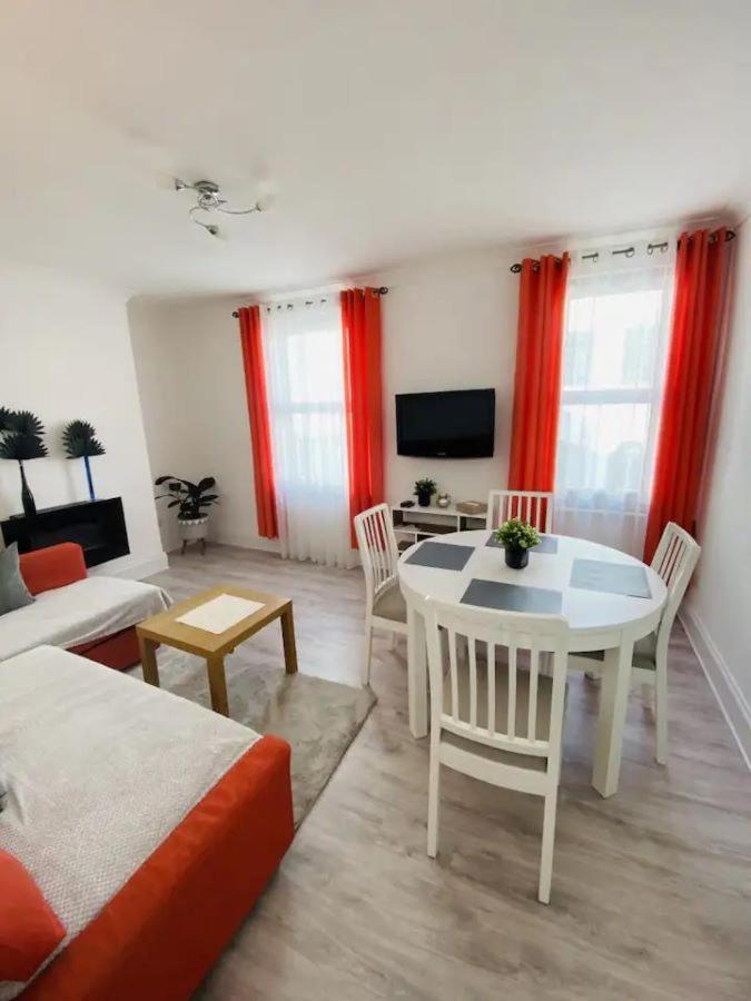 Castle View 2 Bedroom Apartment In Town Centre 哈斯丁 外观 照片
